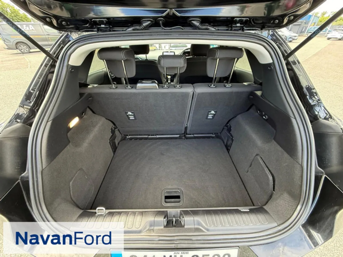 Ford Puma MPV, Petrol Hybrid, 2024, Black