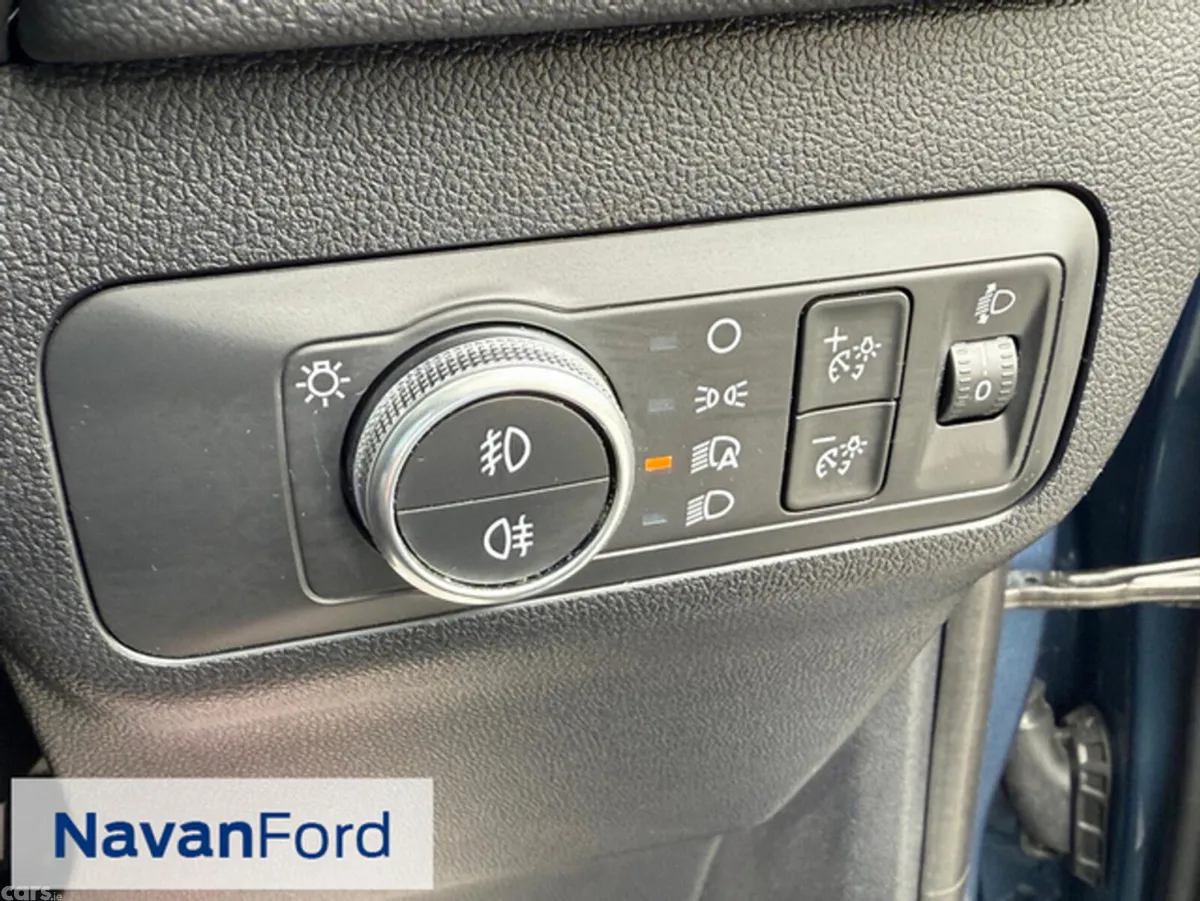 Ford Kuga SUV, Petrol Hybrid, 2024, Blue