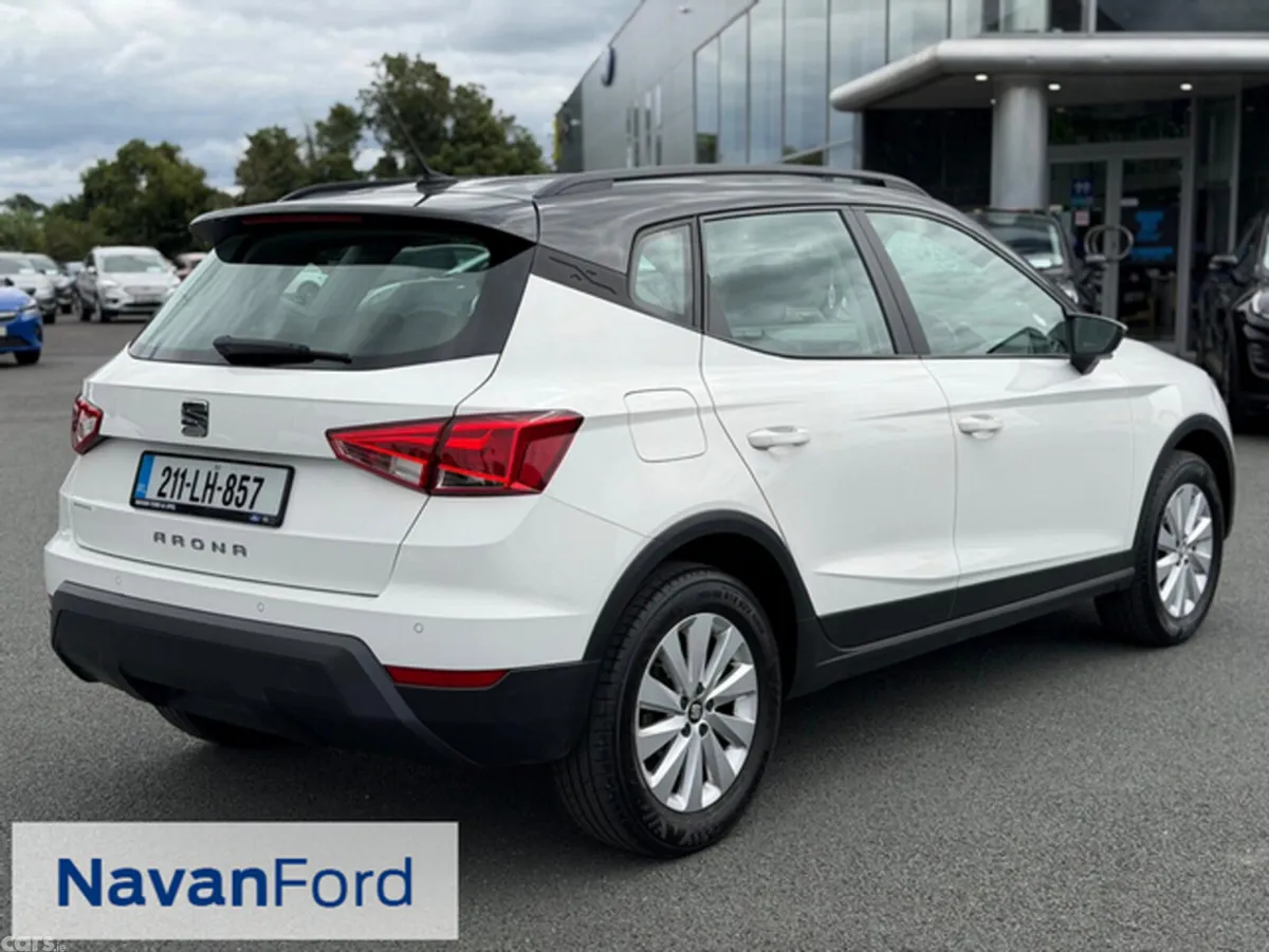 SEAT Arona Hatchback, Petrol, 2021, White