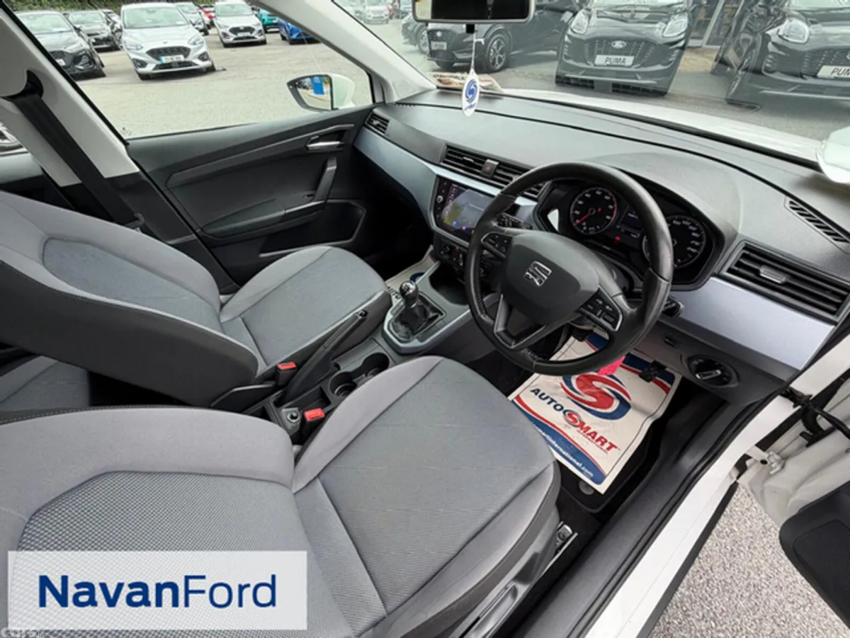 SEAT Arona Hatchback, Petrol, 2021, White