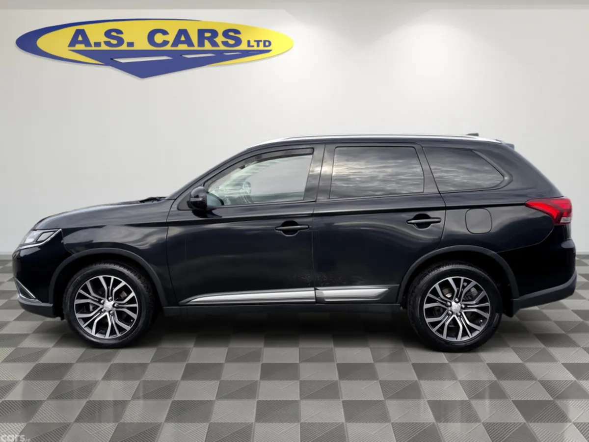 Mitsubishi Outlander SUV, Diesel, 2018, Black