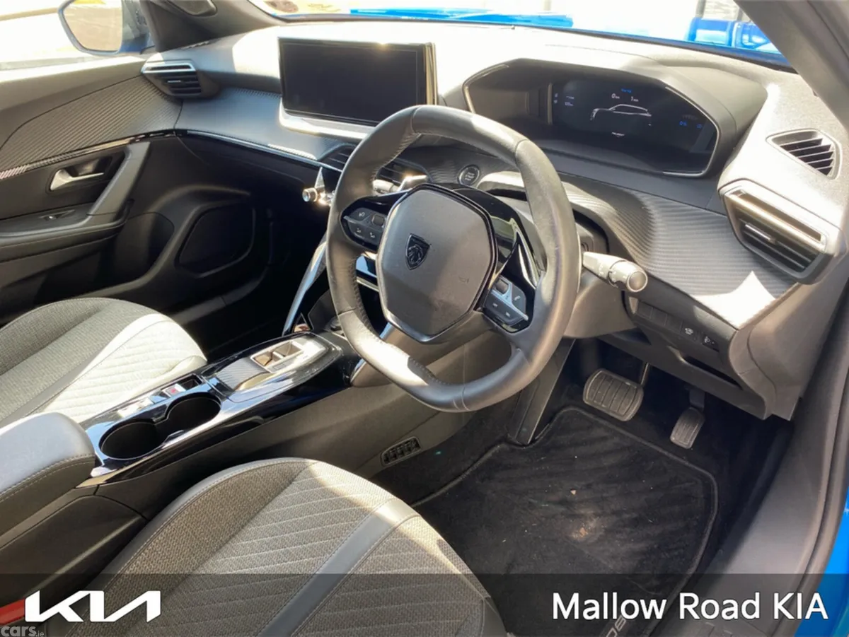 Peugeot 2008 SUV, Petrol Hybrid, 2024, Blue