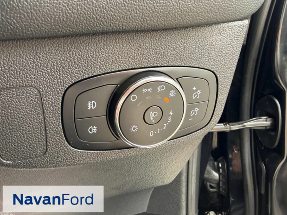 Ford Focus Hatchback, Petrol, 2024, Black