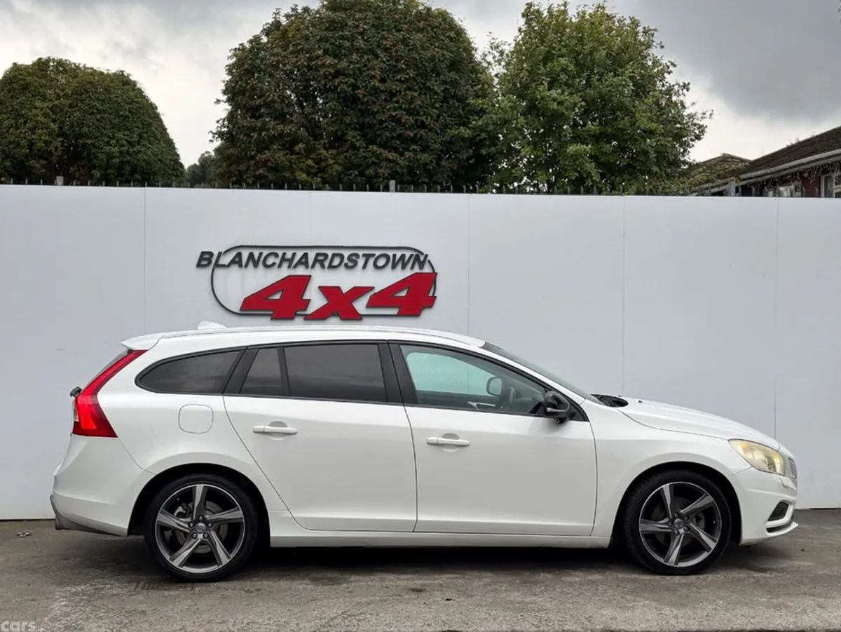 Volvo V60 Estate, Petrol, 2013, White