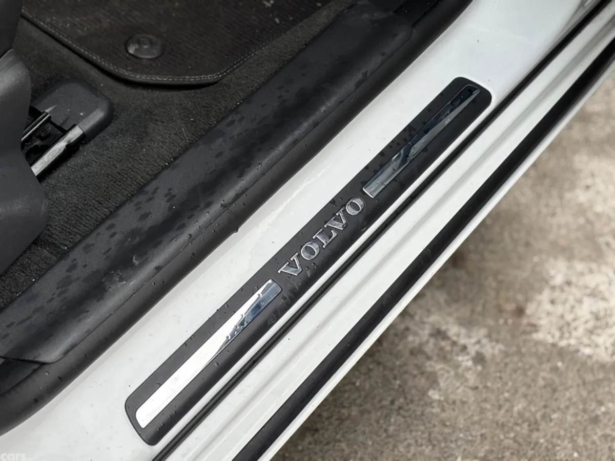 Volvo V60 Estate, Petrol, 2013, White