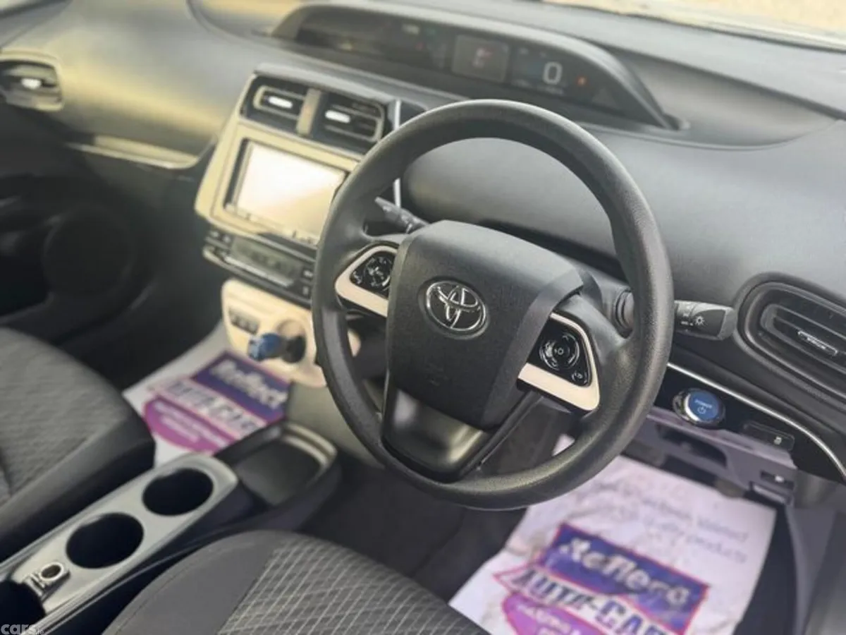 Toyota Prius Hatchback, Petrol Hybrid, 2017, Silver