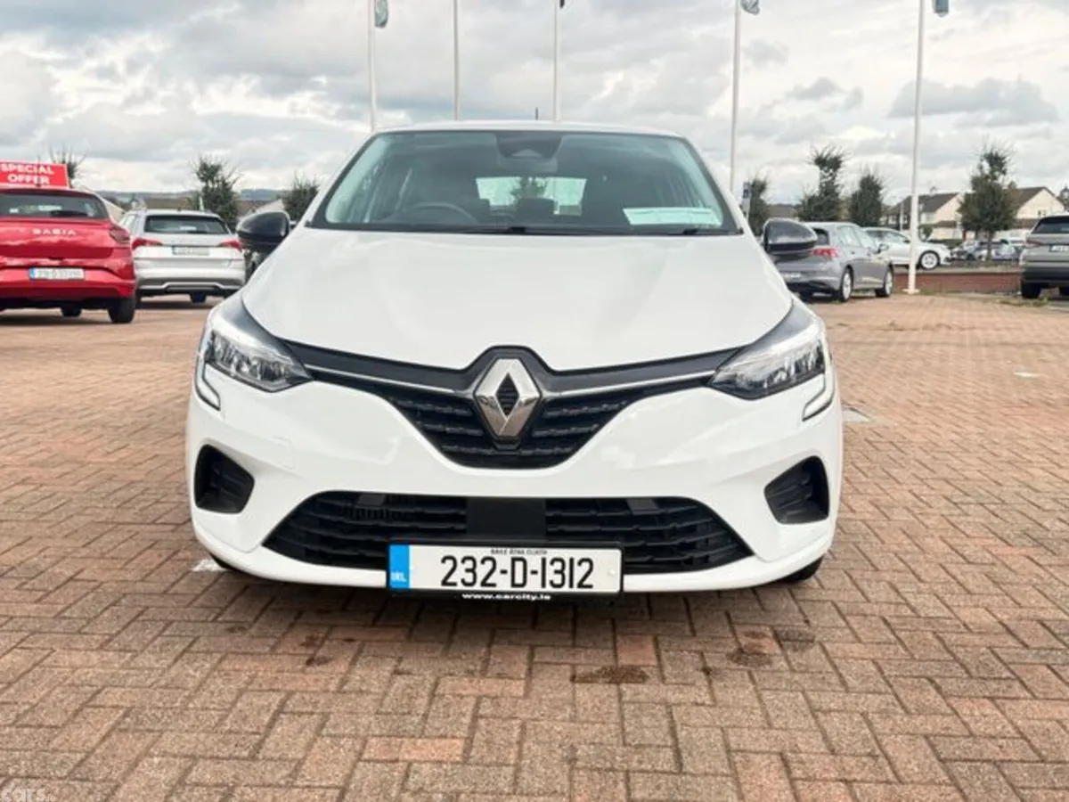 Renault Clio Hatchback, Petrol, 2023, White