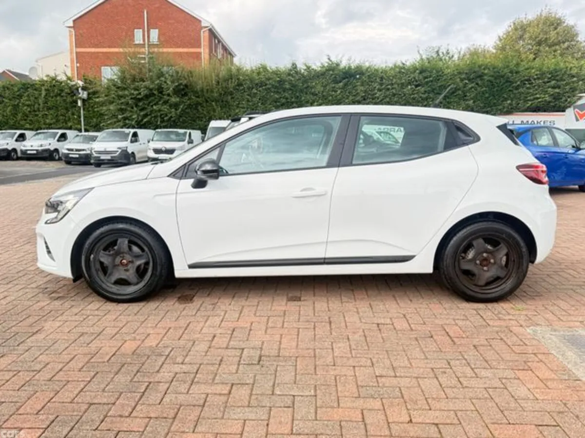 Renault Clio Hatchback, Petrol, 2023, White