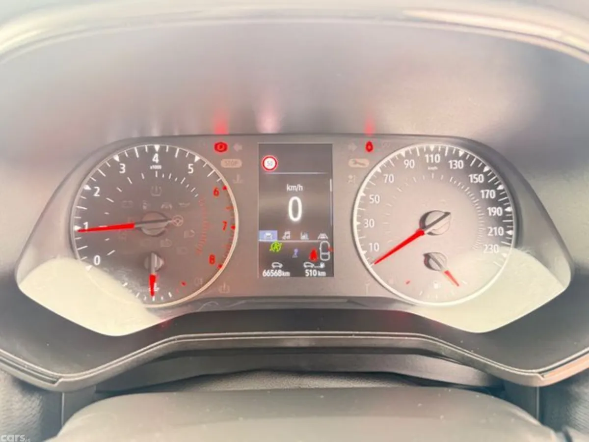 Renault Clio Hatchback, Petrol, 2023, White