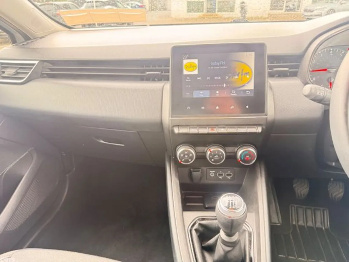 Renault Clio Hatchback, Petrol, 2023, White