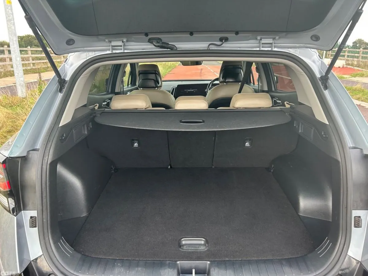 Kia Sportage MPV, Diesel, 2023, Grey