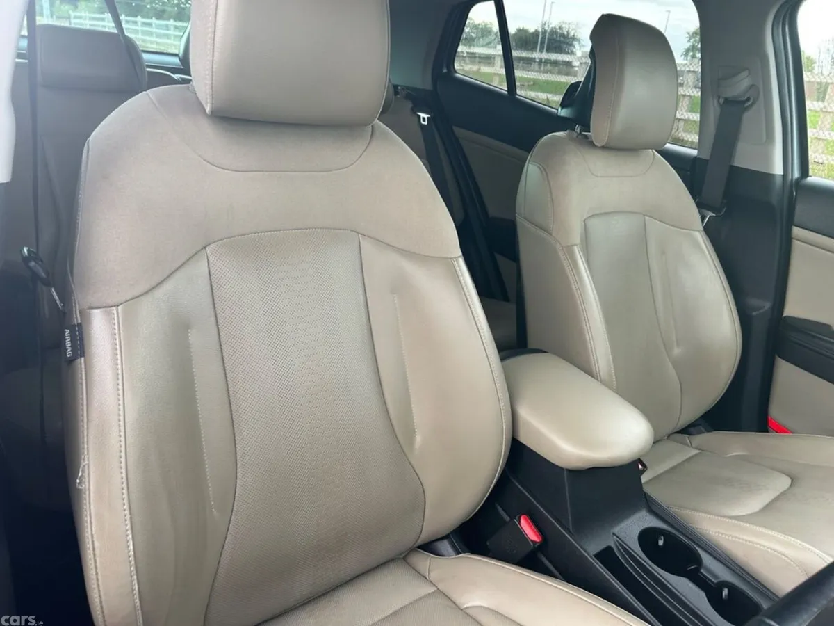 Kia Sportage MPV, Diesel, 2023, Grey