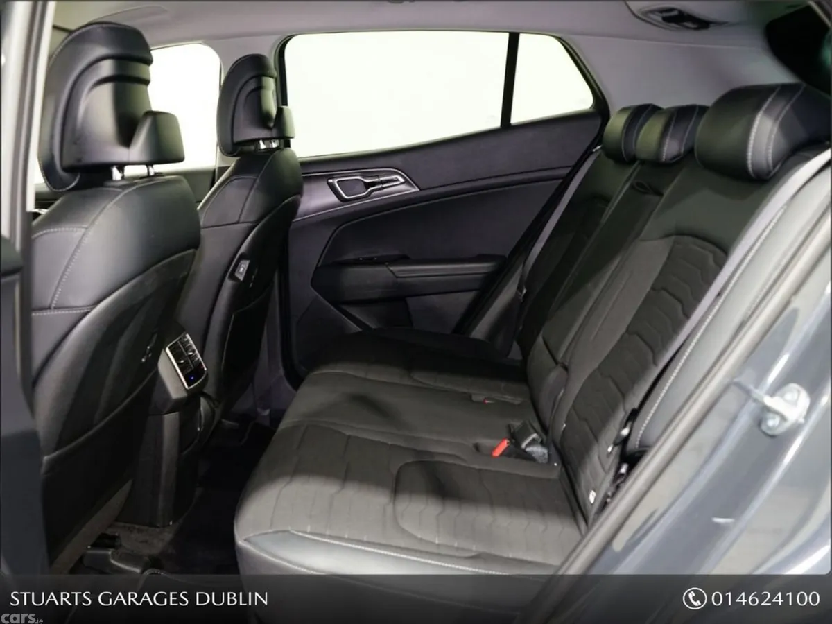 Kia Sportage MPV, Petrol Hybrid, 2025, Grey