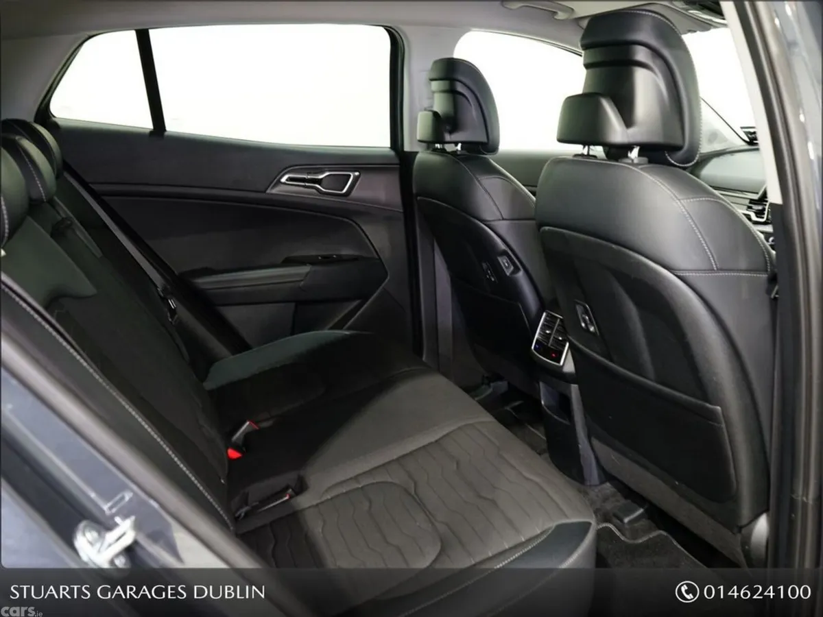 Kia Sportage MPV, Petrol Hybrid, 2025, Grey