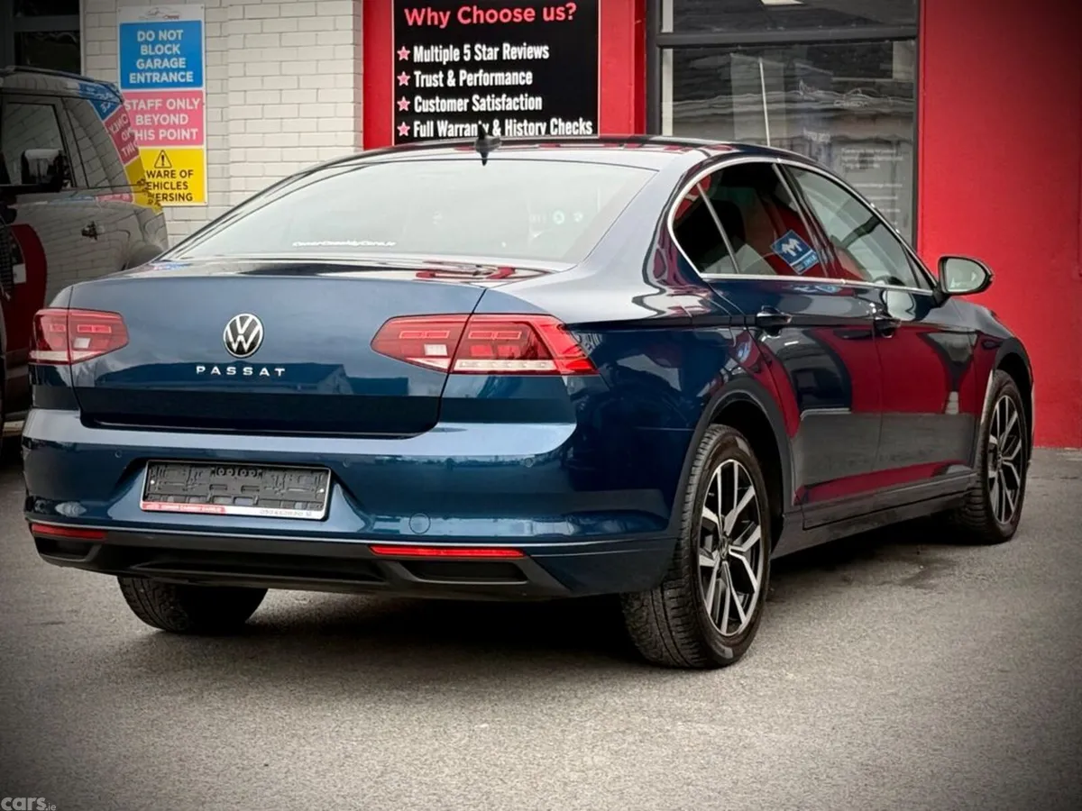 Volkswagen Passat Saloon, Diesel, 2020, Blue