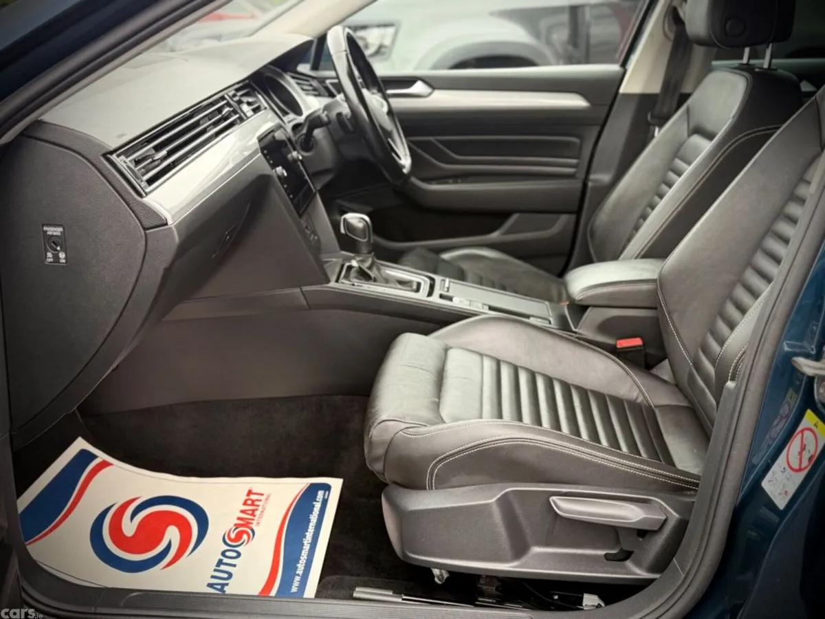 Volkswagen Passat Saloon, Diesel, 2020, Blue