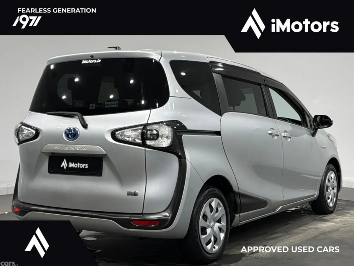 Toyota Sienta MPV, Petrol Hybrid, 2017, Silver