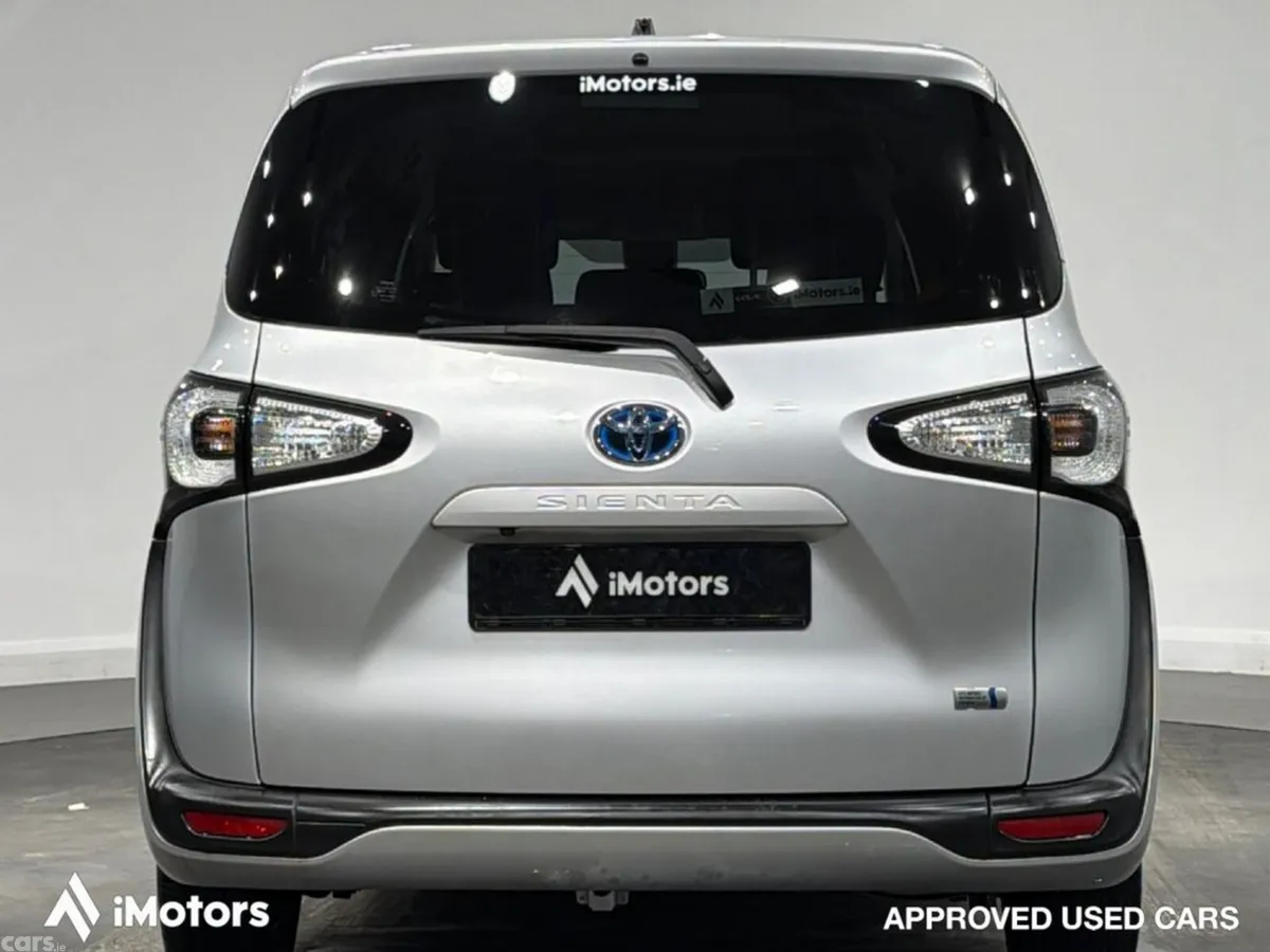 Toyota Sienta MPV, Petrol Hybrid, 2017, Silver