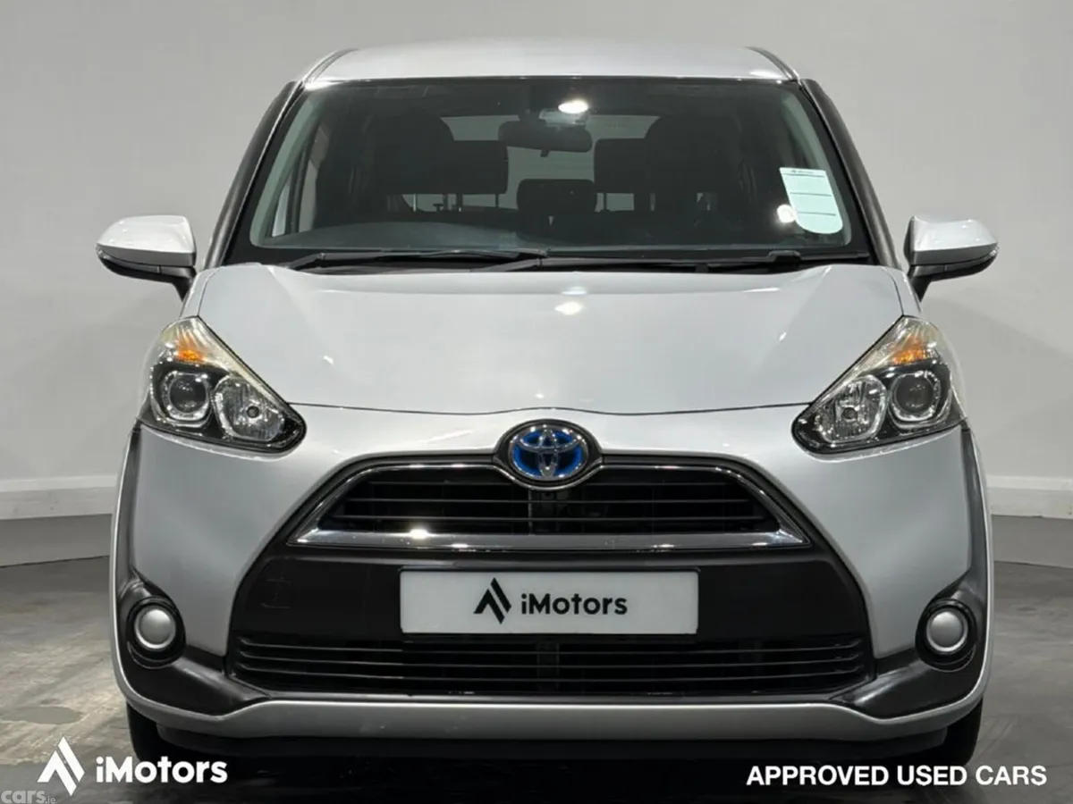 Toyota Sienta MPV, Petrol Hybrid, 2017, Silver
