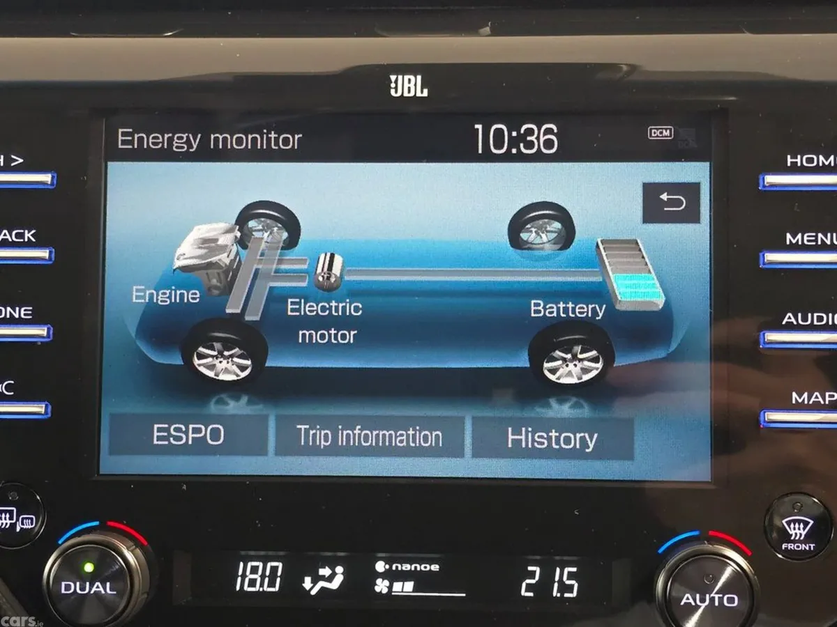 Toyota Camry Saloon, Petrol Hybrid, 2020, Blue