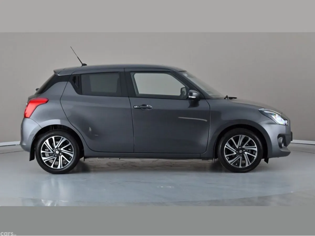 Suzuki Swift Hatchback, Petrol, 2022, Grey