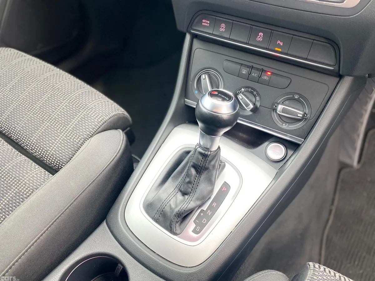 Audi Q3 SUV, Petrol, 2017, White