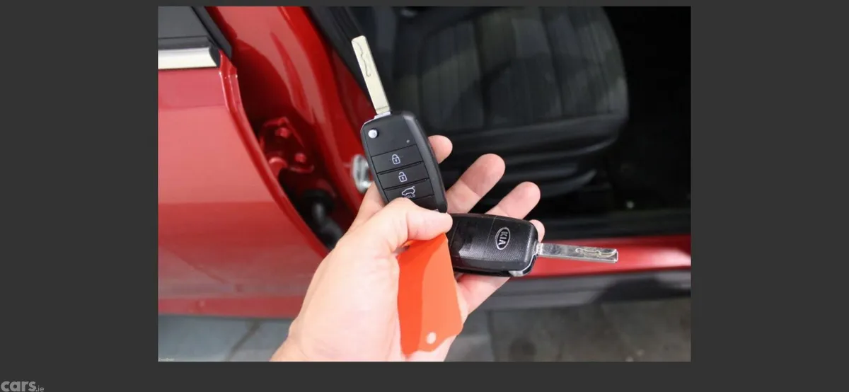 Kia Stonic Estate/Jeep, Petrol, 2018, Red