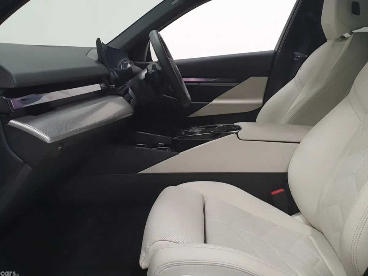 BMW 5-Series Saloon, Petrol Plug-in Hybrid, 2026, Blue