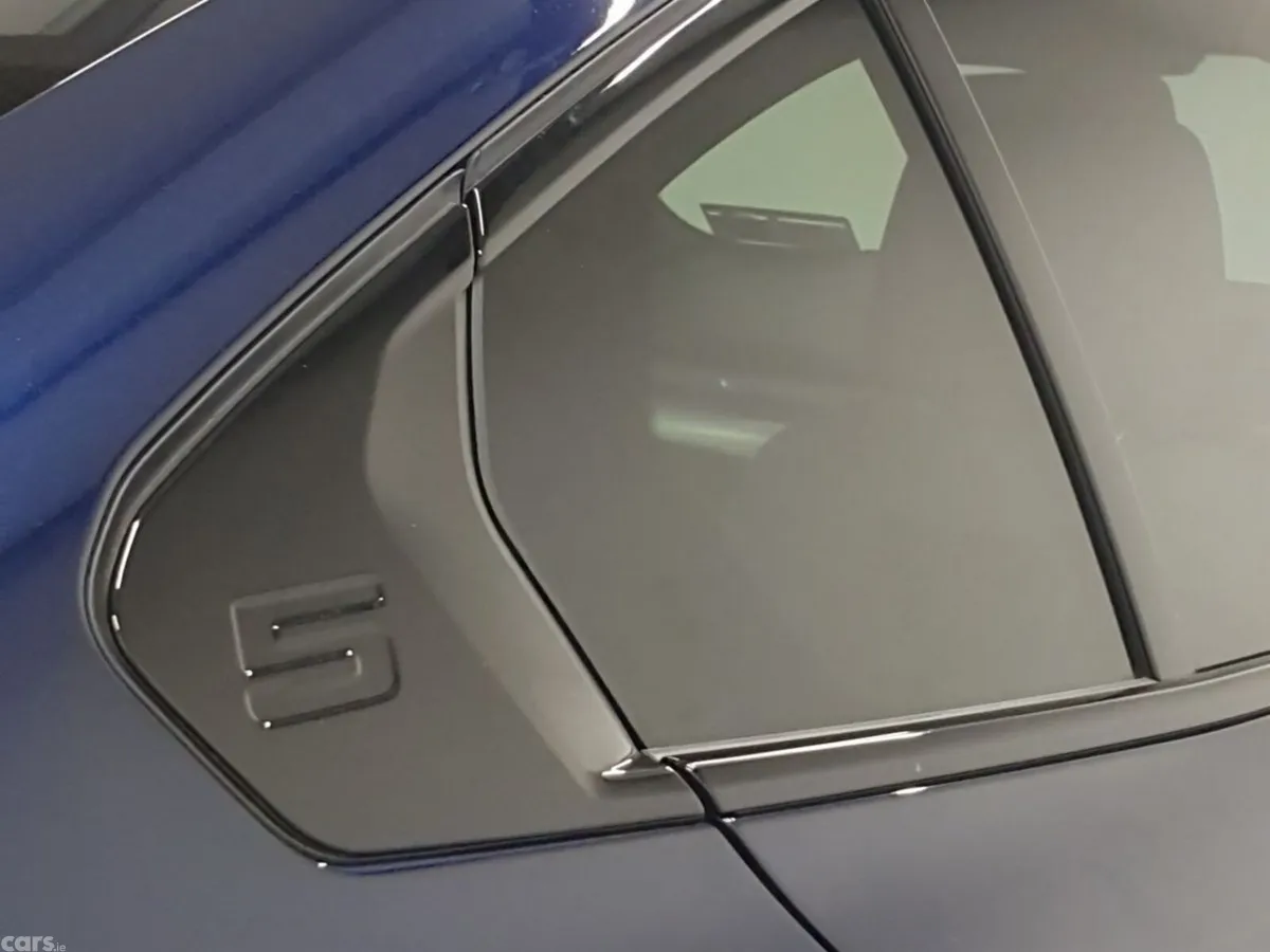 BMW 5-Series Saloon, Petrol Plug-in Hybrid, 2026, Blue