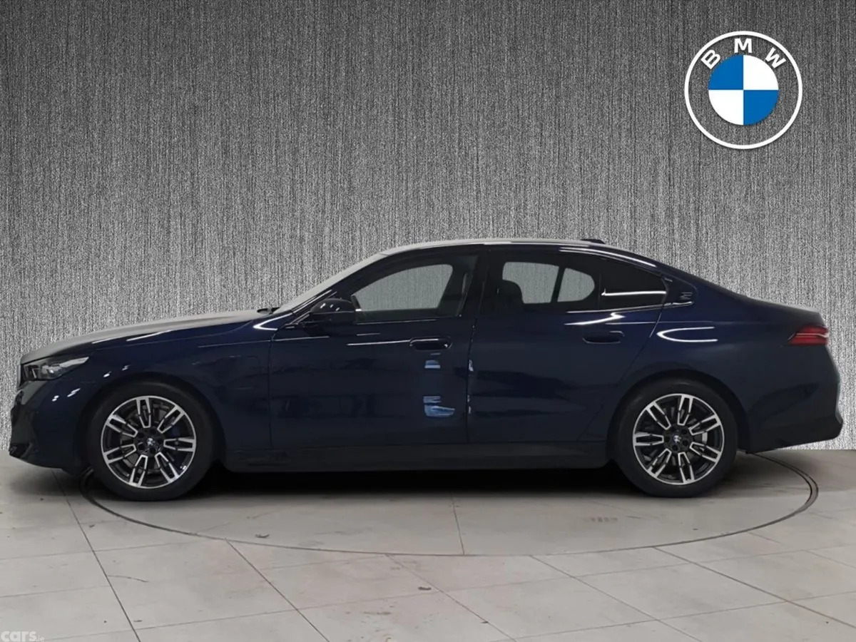 BMW 5-Series Saloon, Petrol Plug-in Hybrid, 2026, Blue