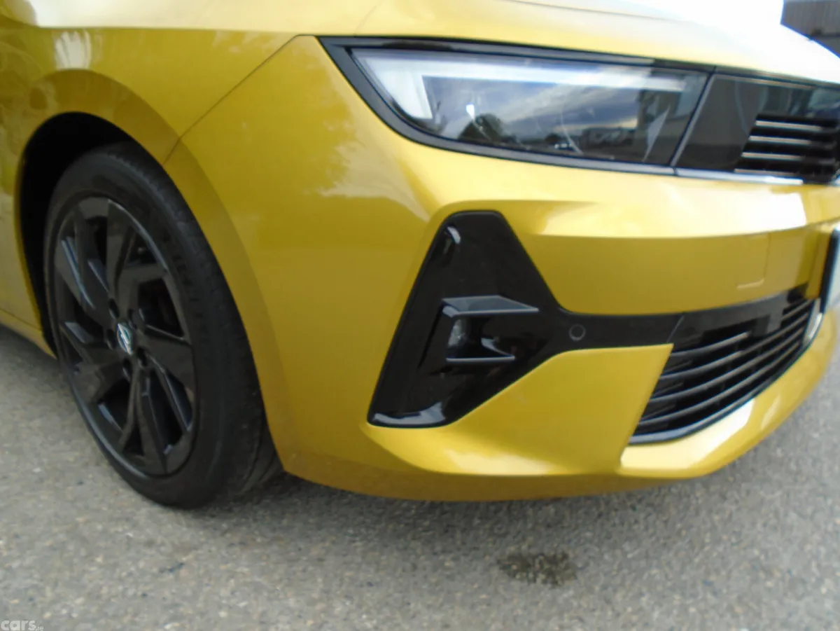 Opel Astra Hatchback, Diesel, 2022, Yellow