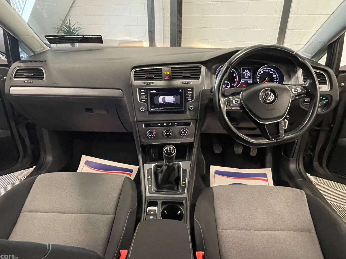Volkswagen Golf Hatchback, Petrol, 2017, Grey