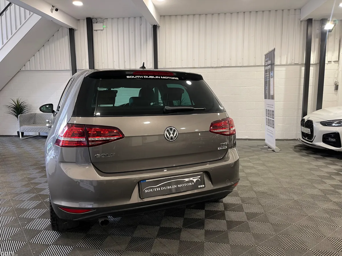Volkswagen Golf Hatchback, Petrol, 2017, Grey