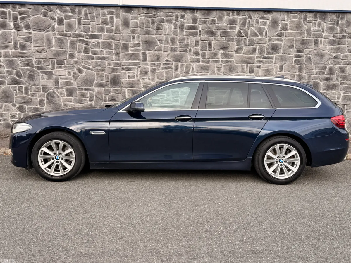 BMW 5-Series Estate/Jeep, Diesel, 2016, Blue