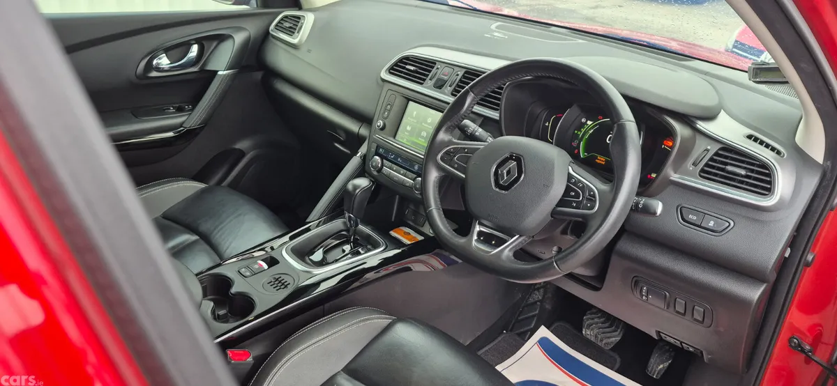 Renault Kadjar SUV, Diesel, 2016, Red