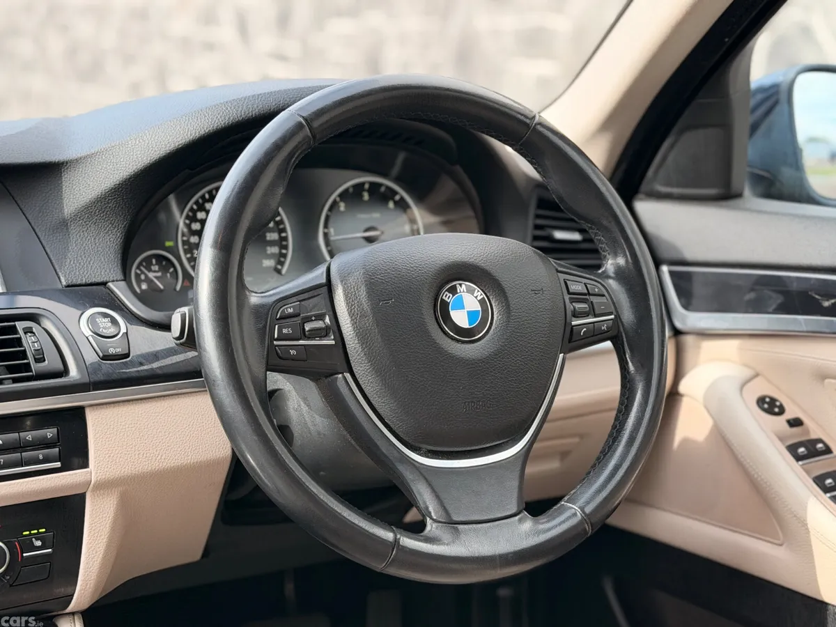 BMW 5-Series Estate/Jeep, Diesel, 2016, Blue