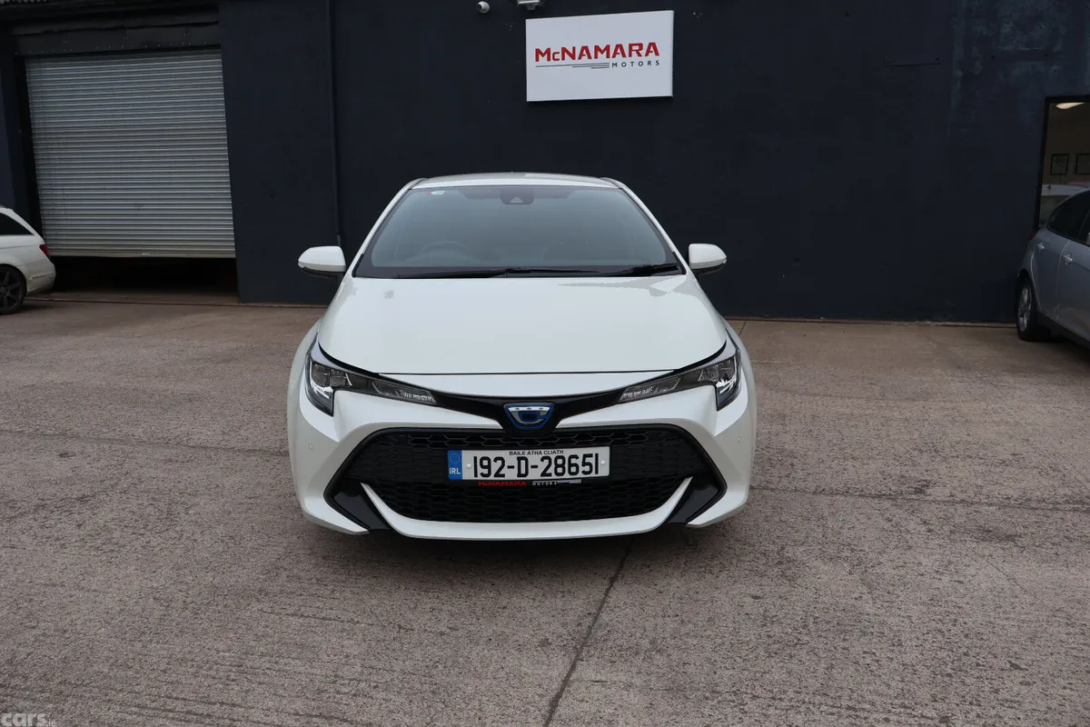 Toyota Corolla Hatchback, Petrol Hybrid, 2019, White