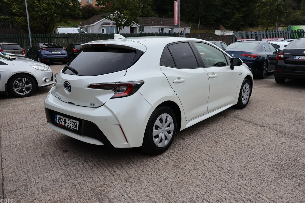 Toyota Corolla Hatchback, Petrol Hybrid, 2019, White