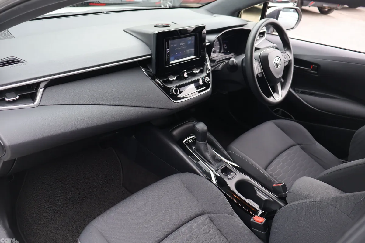 Toyota Corolla Hatchback, Petrol Hybrid, 2019, White