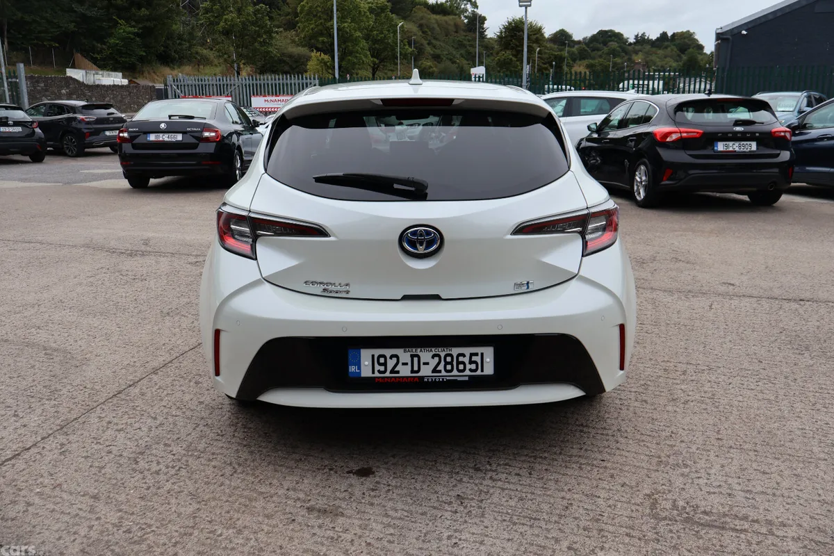 Toyota Corolla Hatchback, Petrol Hybrid, 2019, White