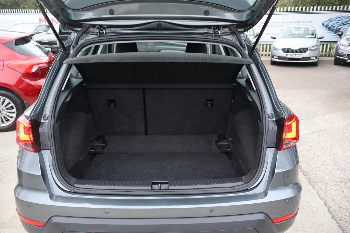 SEAT Arona SUV, Diesel, 2018, Grey