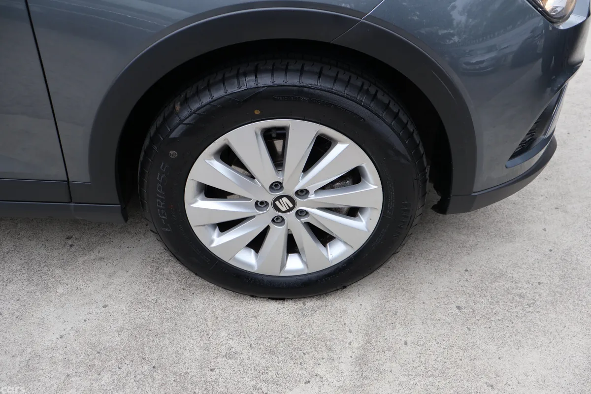 SEAT Arona SUV, Diesel, 2018, Grey