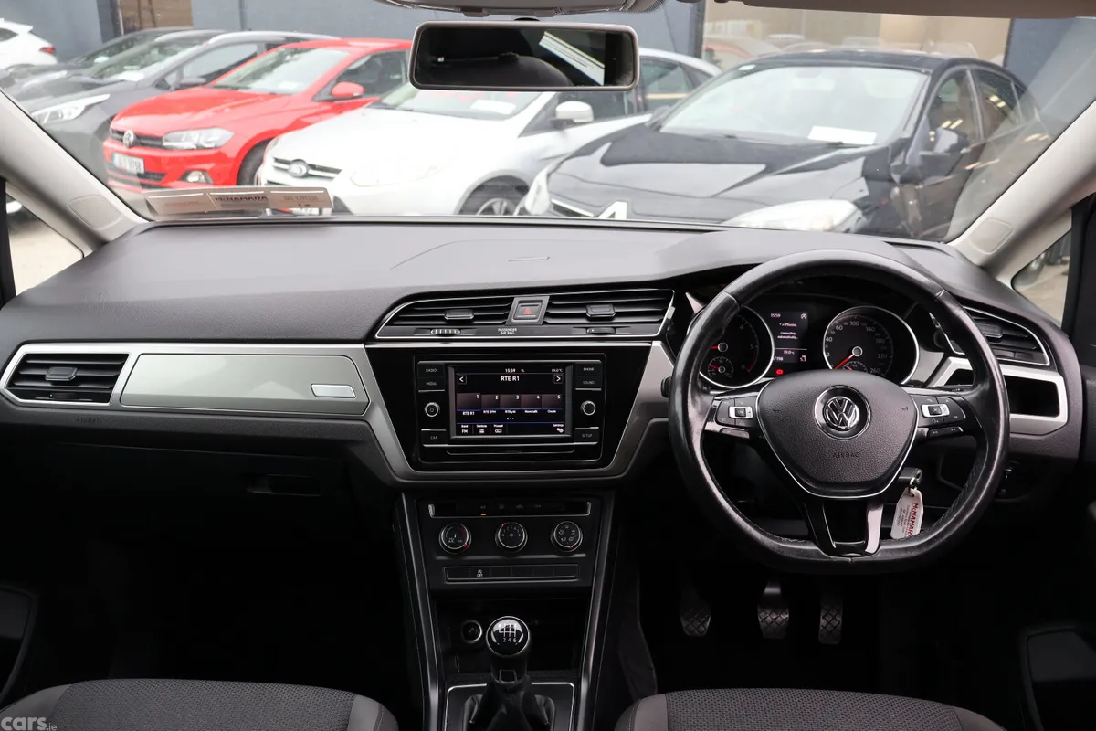 Volkswagen Touran MPV, Diesel, 2018, Grey