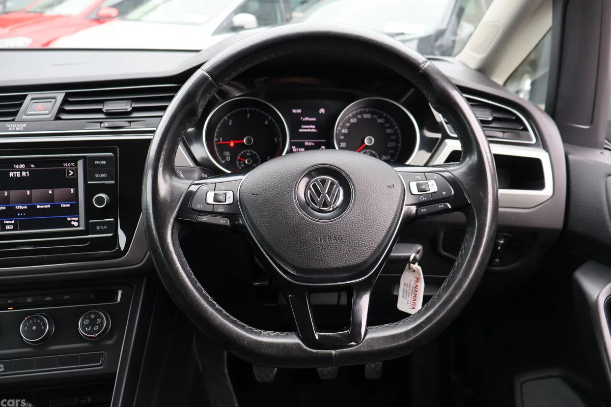 Volkswagen Touran MPV, Diesel, 2018, Grey