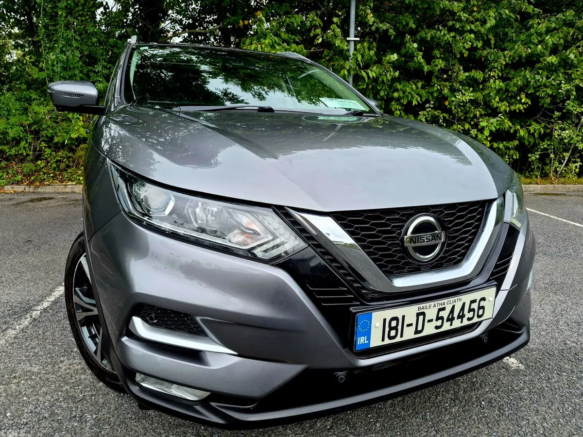 Nissan Qashqai Hatchback, Diesel, 2018, Grey