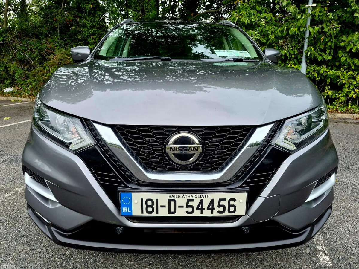 Nissan Qashqai Hatchback, Diesel, 2018, Grey
