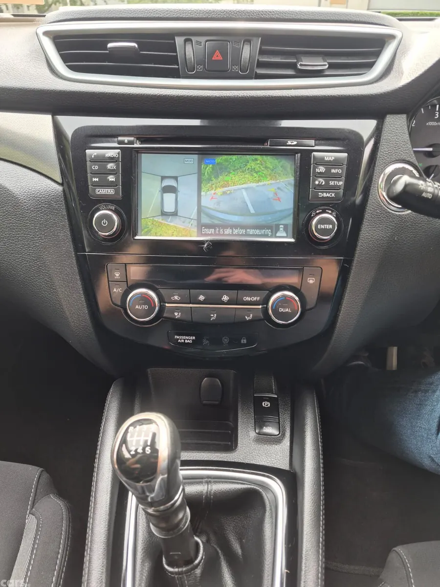 Nissan Qashqai Hatchback, Diesel, 2018, Grey