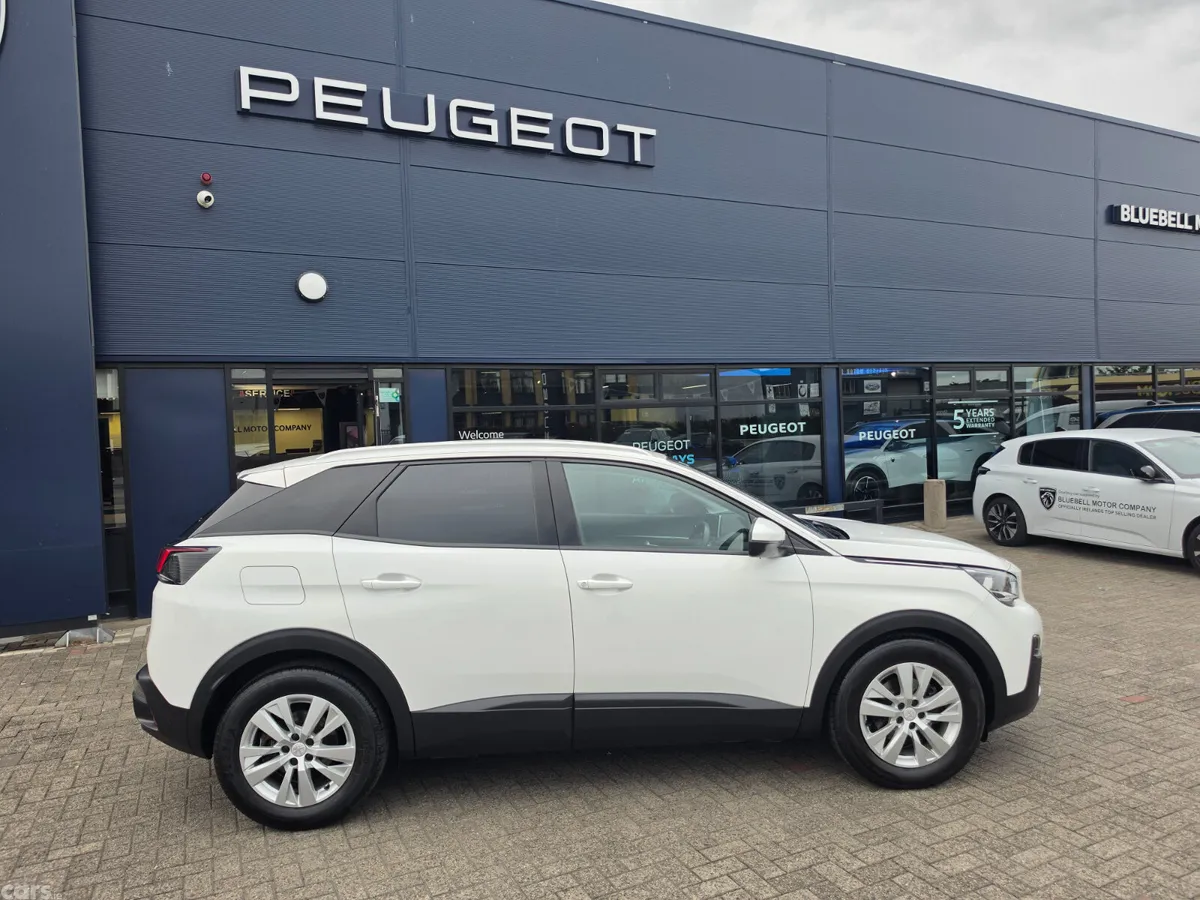 Peugeot 3008 MPV, Petrol, 2020, White