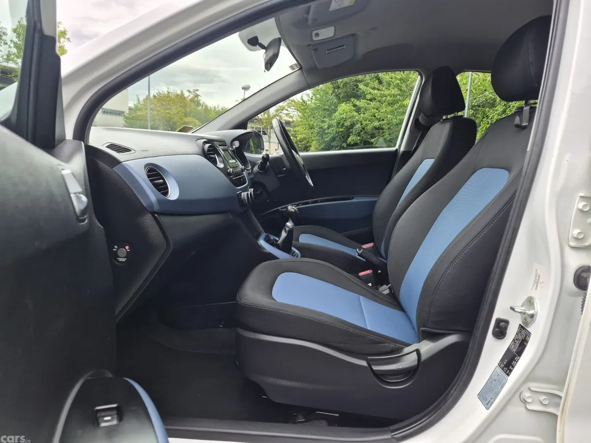 Hyundai i10 Hatchback, Petrol, 2016, White