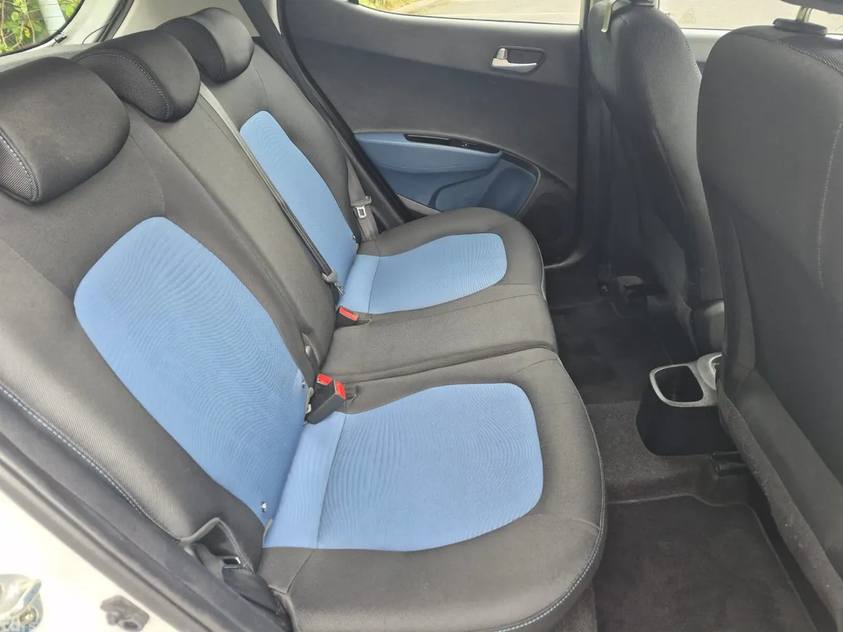 Hyundai i10 Hatchback, Petrol, 2016, White